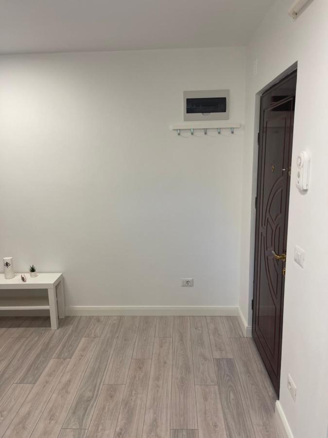 Apartament Incantator In Роман Экстерьер фото