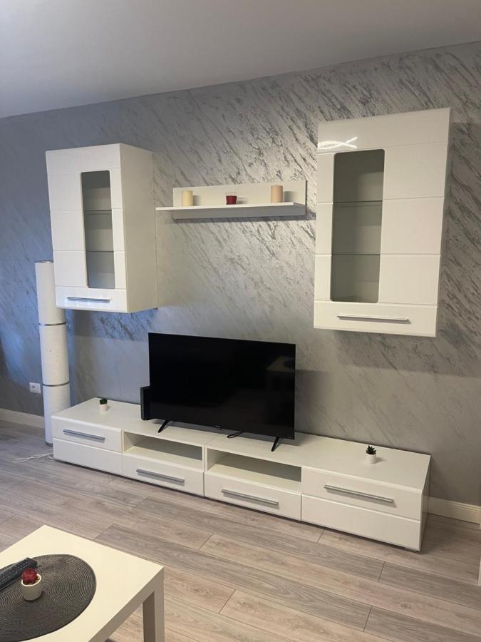 Apartament Incantator In Роман Экстерьер фото